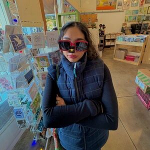 Meet your Posher, Malea